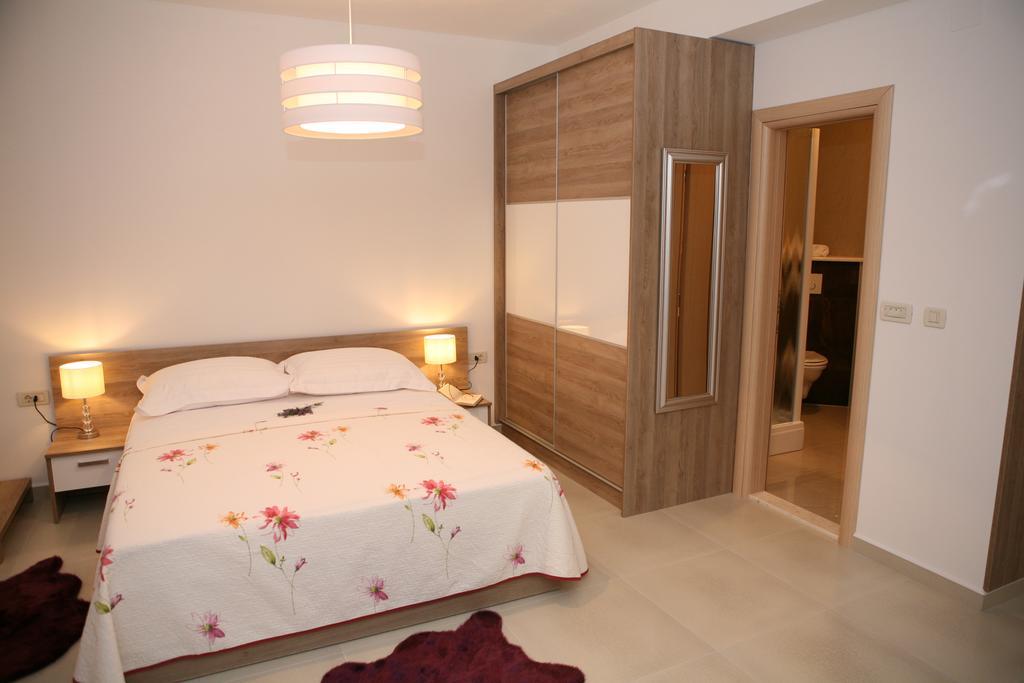 Apartments Sanja Trogir Ngoại thất bức ảnh