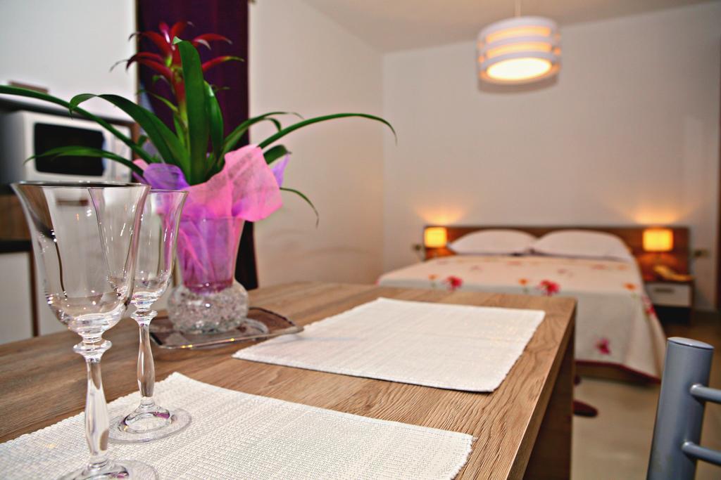 Apartments Sanja Trogir Ngoại thất bức ảnh