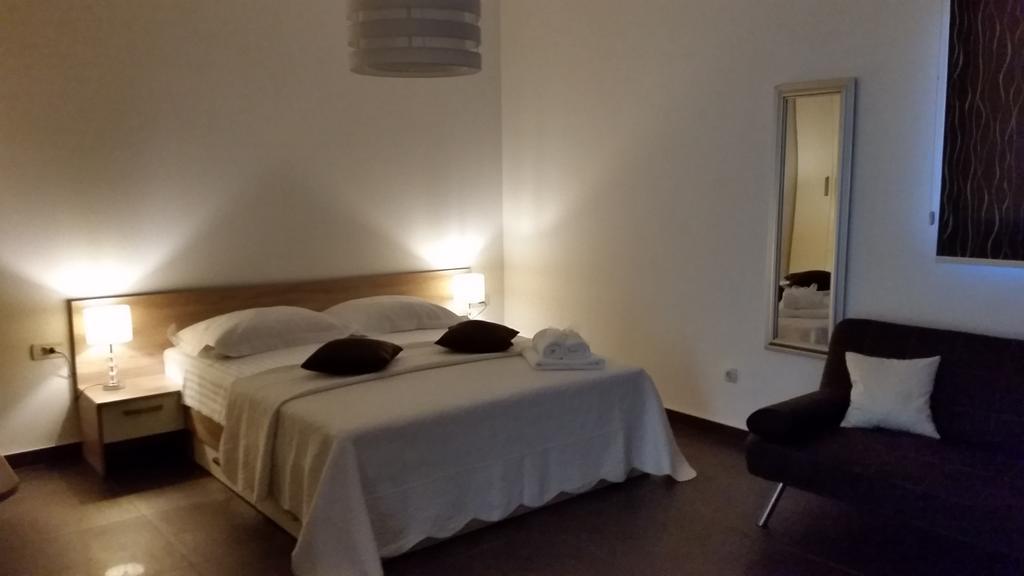 Apartments Sanja Trogir Ngoại thất bức ảnh